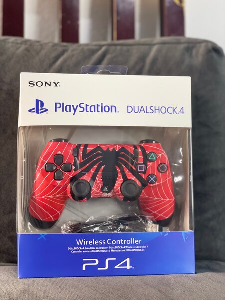 Manette PS4 sans fil Sony DualShock 4 rouge