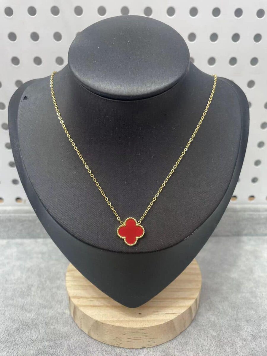 Clove necklace