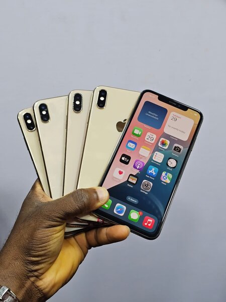 IPHONE XS MAX