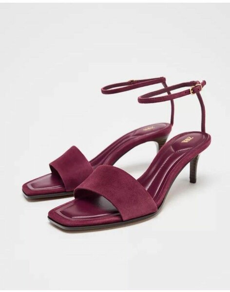 Sandales à talons bordeaux élégantes