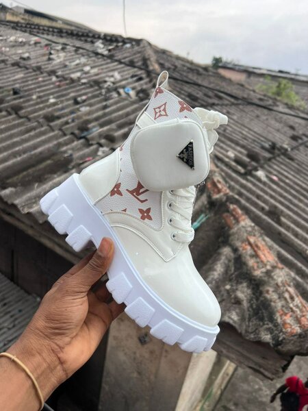 Bottines à semelle épaisse