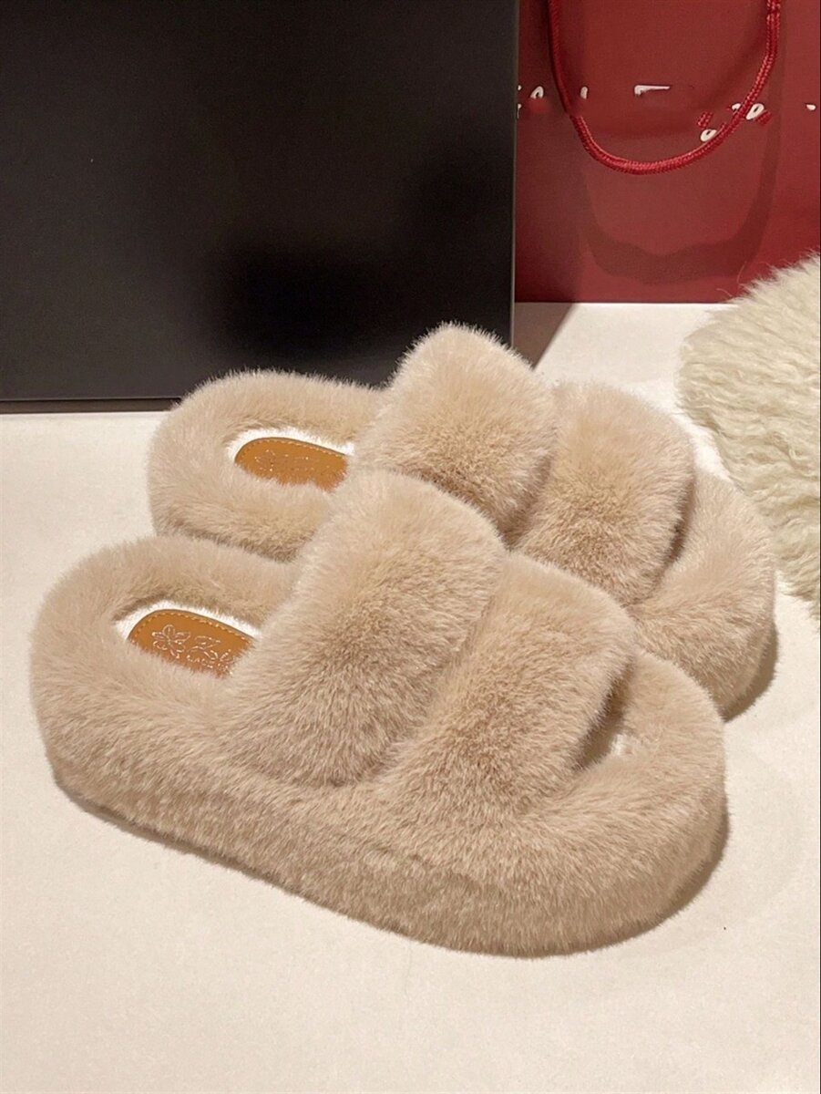 Woman thick sole high heel fuzzy slippers