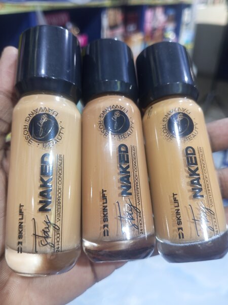 Fond de Teint Stay Naked