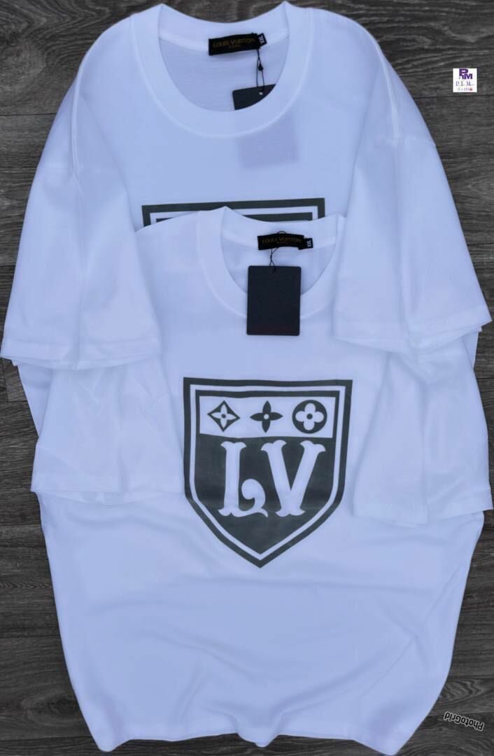 Lot de T-shirts colorés tendance