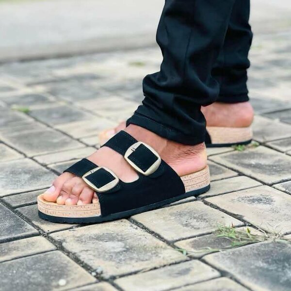 Super promotion des sandales super qualité