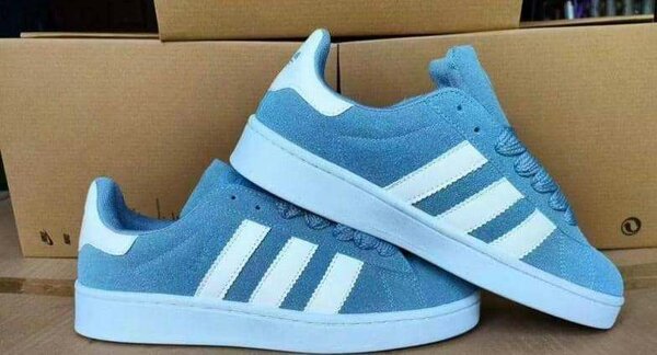 Chaussures de sport Adidas bleues