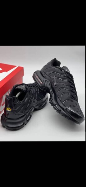 Baskets noires hommes élégantes