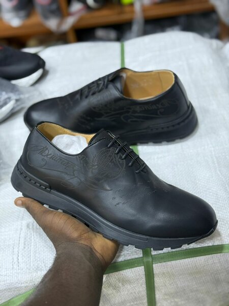 Chaussures en cuir élégantes