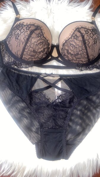 2 piece pant and bra