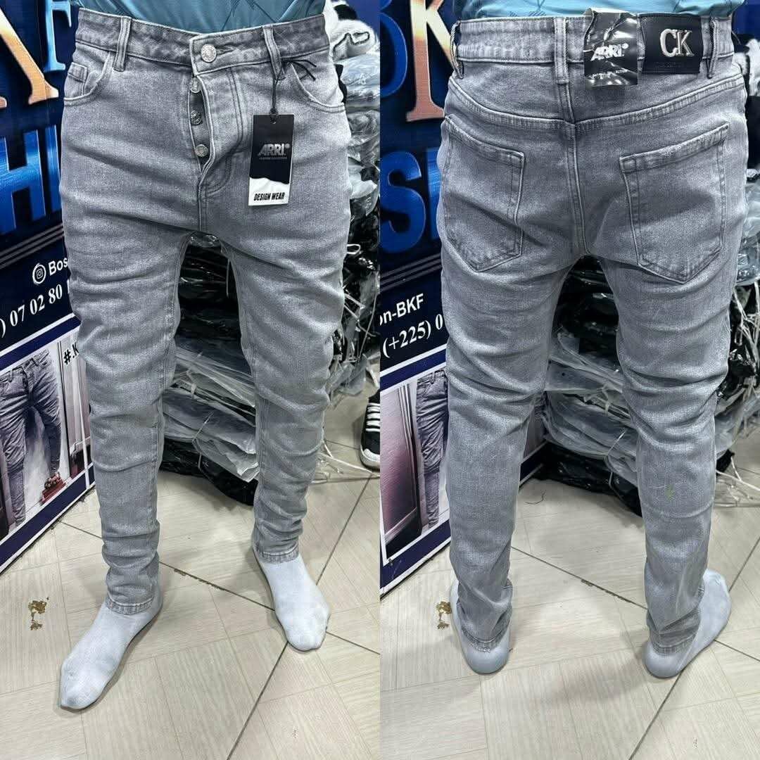 Jeans slim fit homme moderne