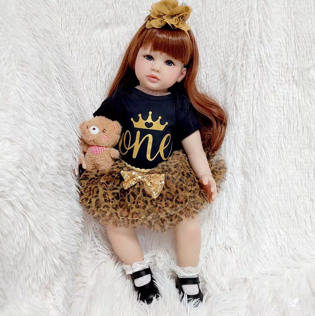 Poupée réaliste bébé fille