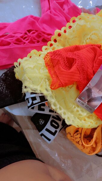 Douzaine de slips avec modèle