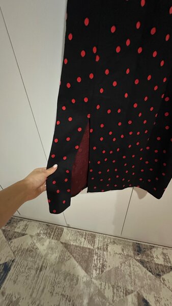 Платье в горошек.