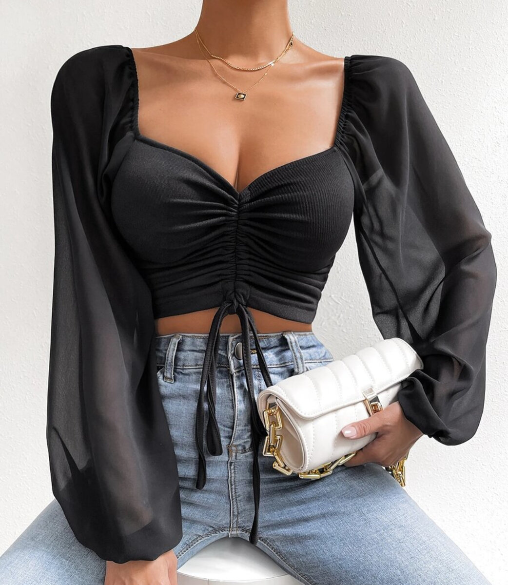 Top noir à manches longues chic