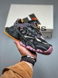 Chaussures de sport modernes