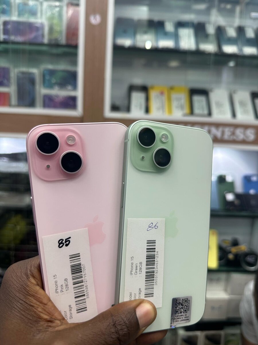 Iphone 15 simple casi neufs