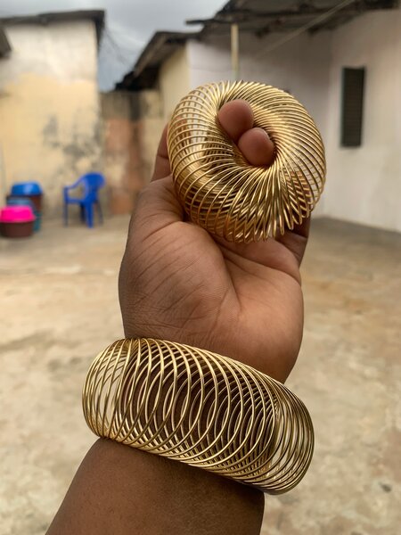 Bracelets en métal doré