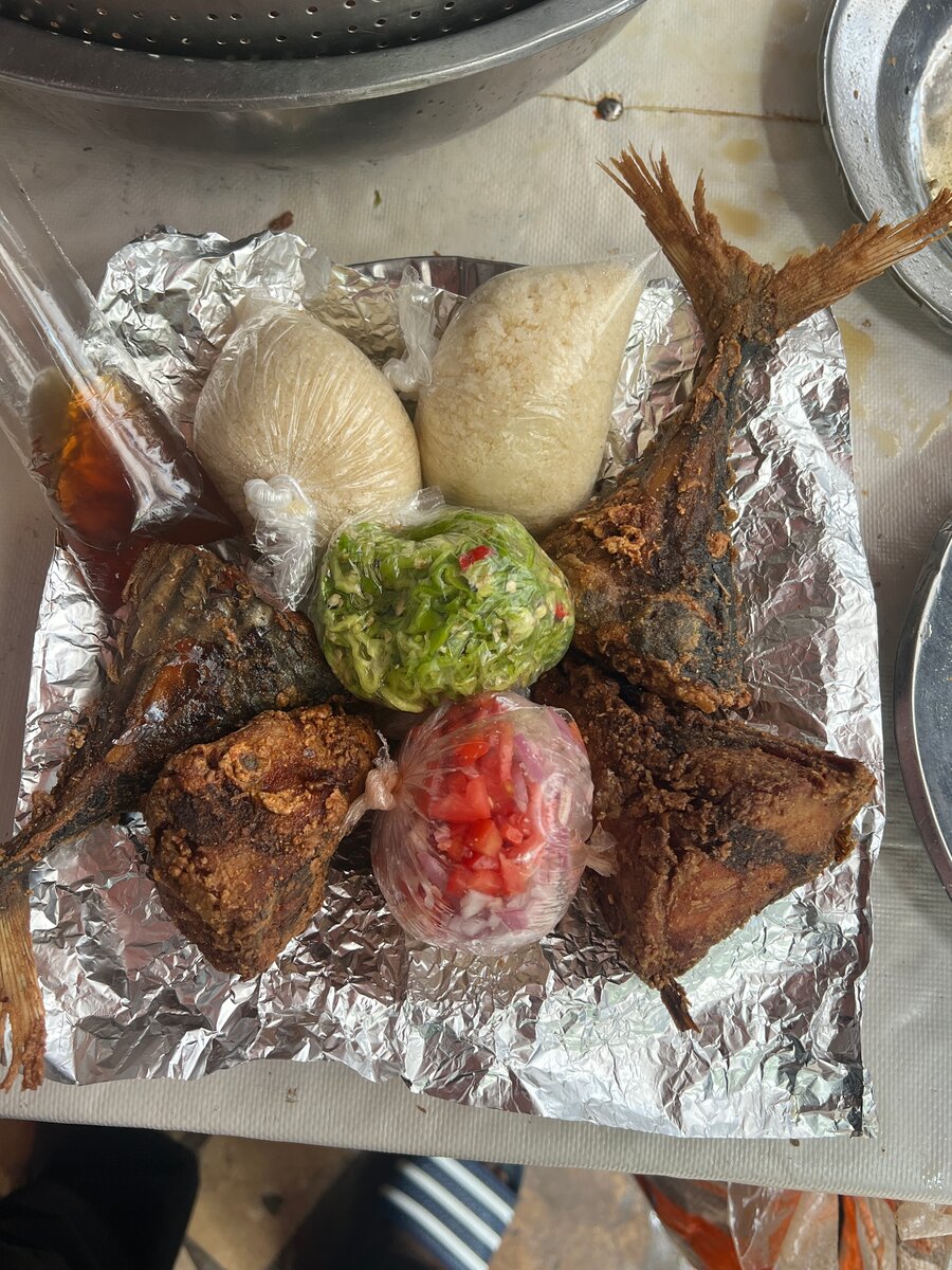 Plateau de Poisson Grillé et Riz