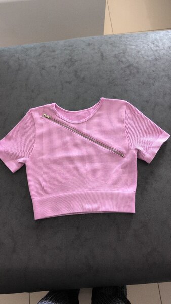 Ribbed Zipper Crop Top