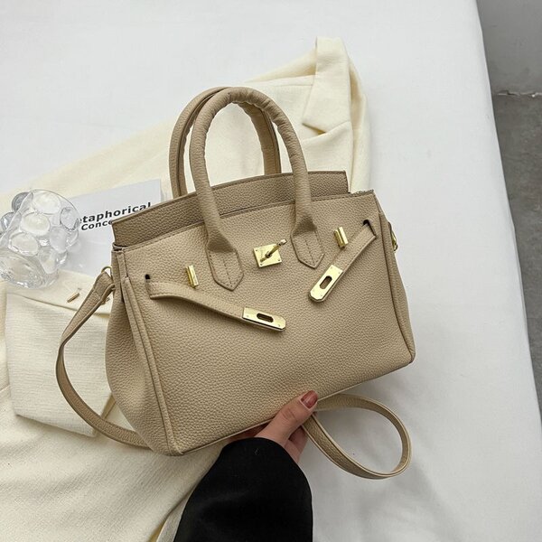 Бежевая сумочка