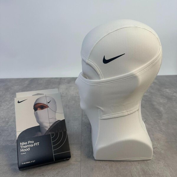 Nike Pro Therma-FIT Hood
