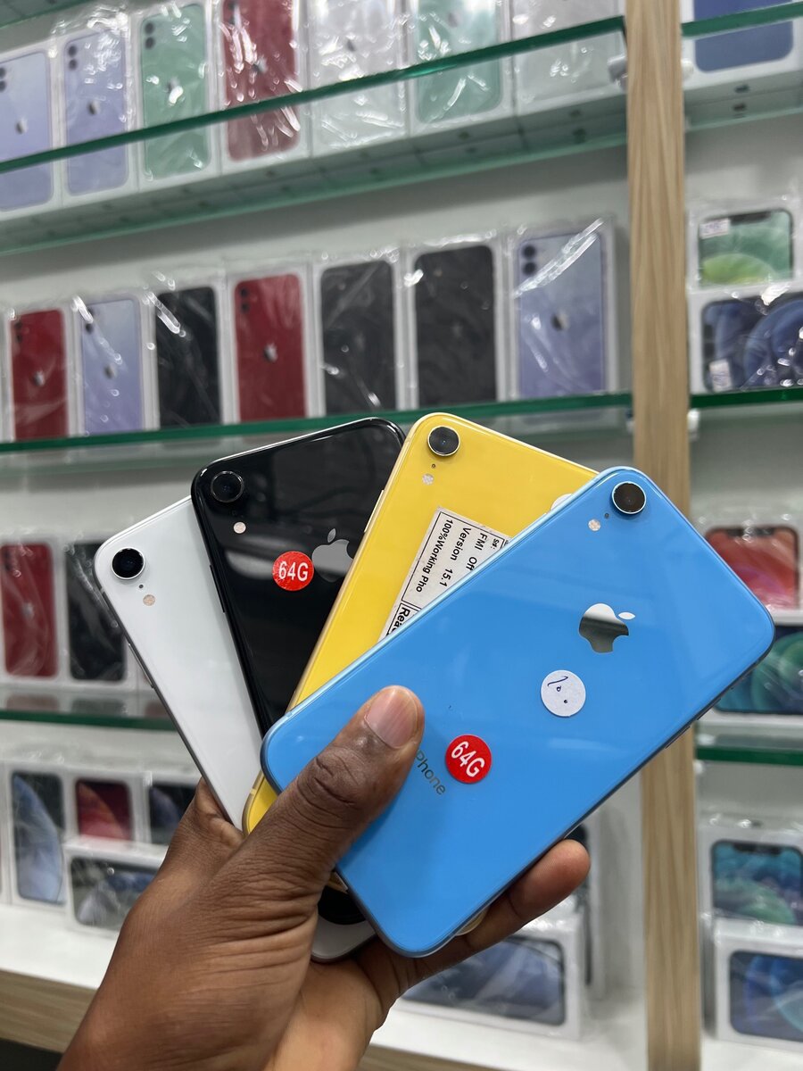 iPhone XR 64giga Casi neuf disponible