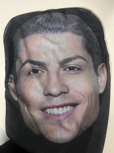 Маска Роналдо