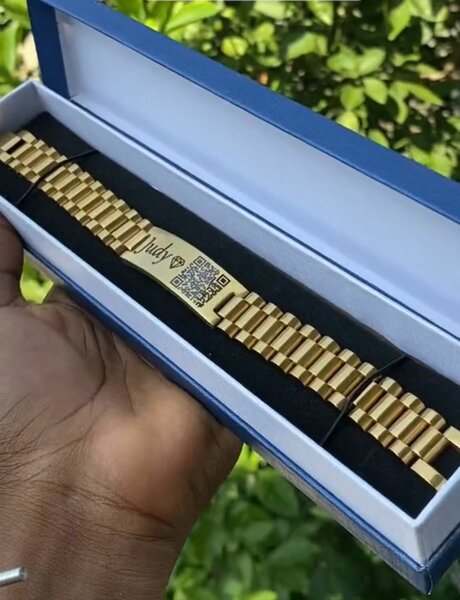 Bracelet personnalisé en QR