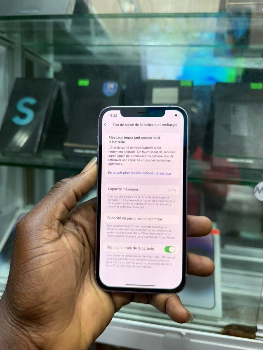 iPhone 12 simple 64 giga tout