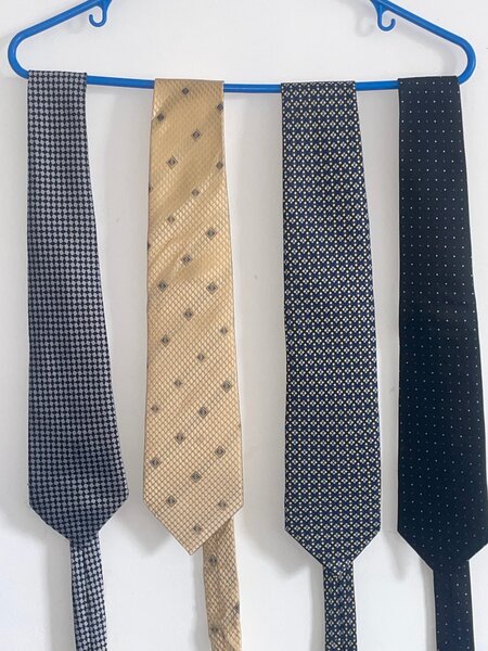 Lot de cravates élégantes
