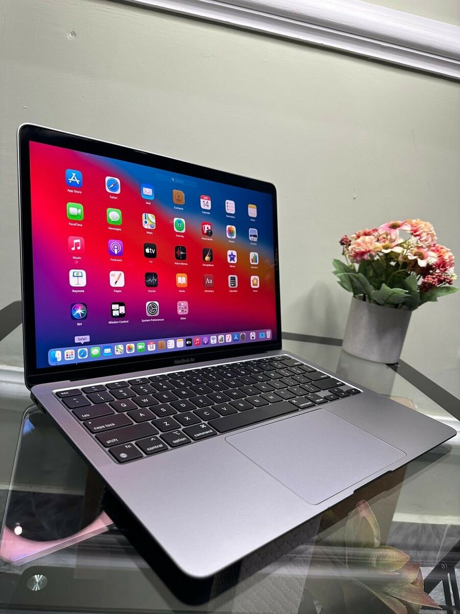 2017 MACBOOK  Pro