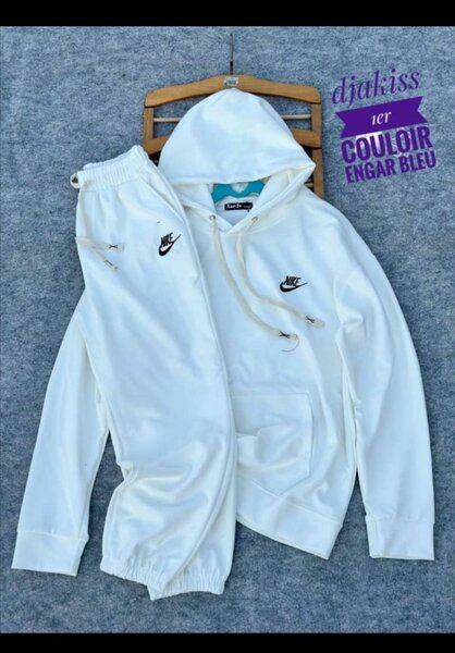 Survêtement sportif Nike