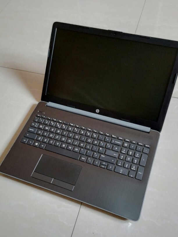 Notebook 15 CORE I3 - 6th GEN @2.40GHz  8Gb PC4 RAM