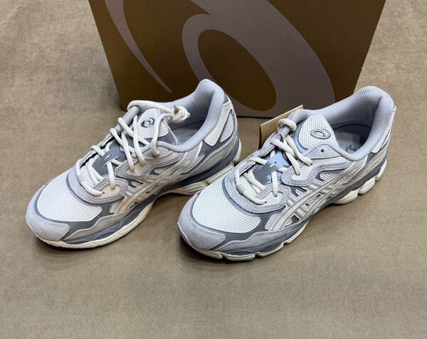 Chaussures Asics Sport Légères