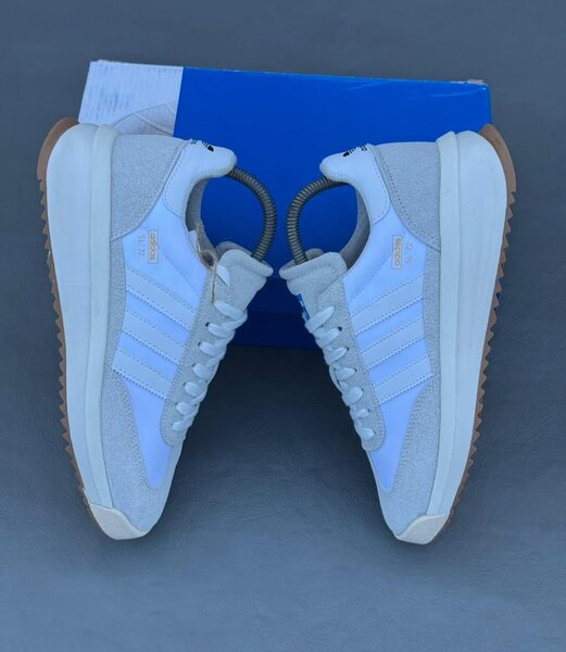 Adidas Sneakers Modern Style