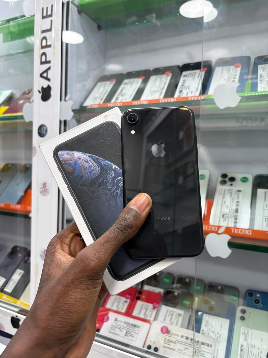 Disponible XR 64go avec carton