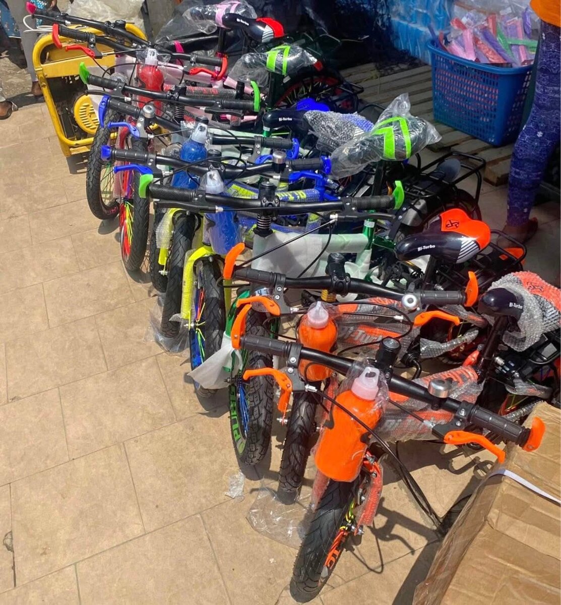 Vélos Enfants Colorés