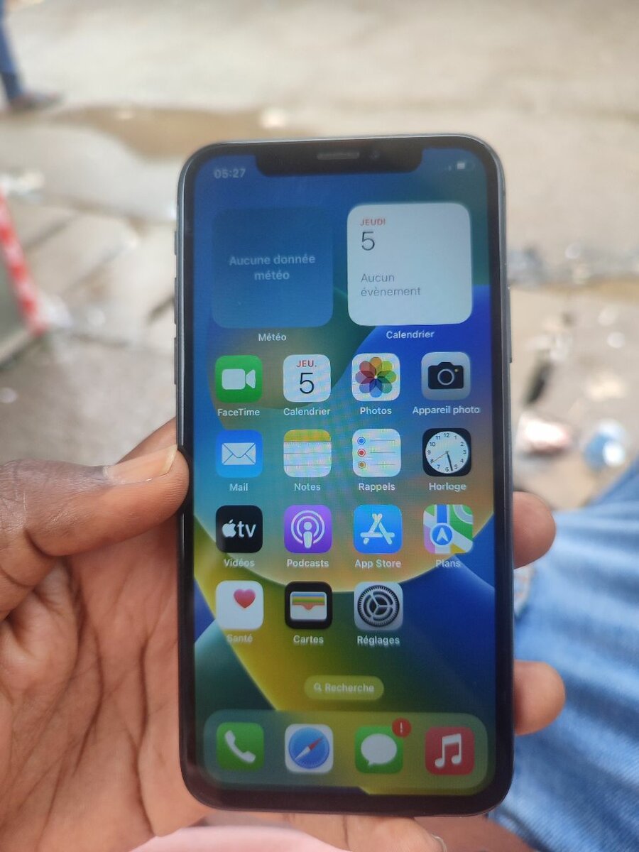 Iphone x  face id ( off)