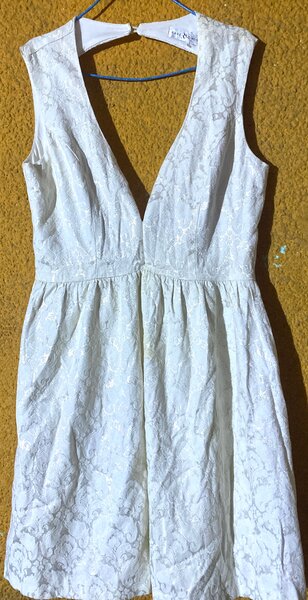 Robe blanche imprimée fleur