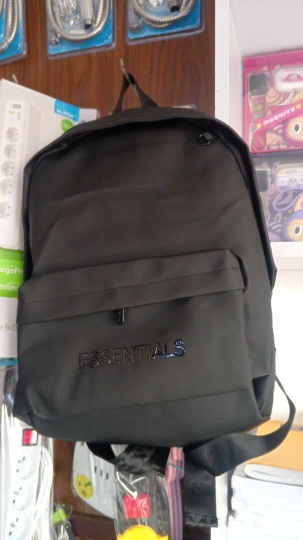 Sac à dos noir Essentials