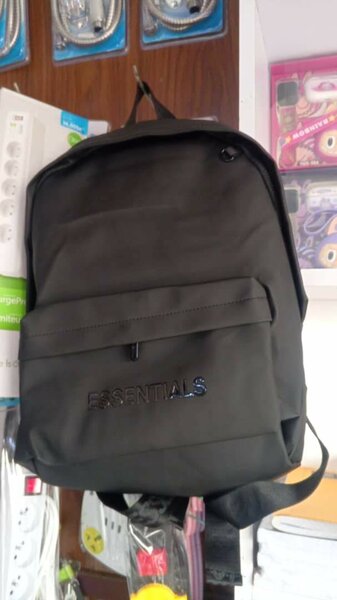 Sac à dos noir Essentials