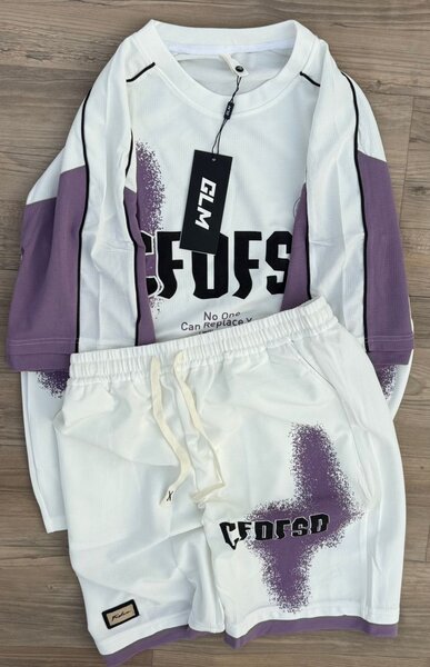 Ensemble survêtement blanc et violet