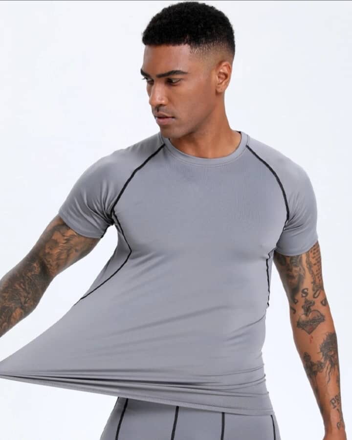 T-shirt sportif ajusté homme