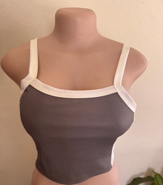 Trio de Tops Modernes