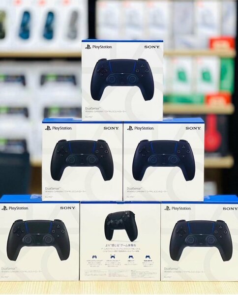 PS5 controllers