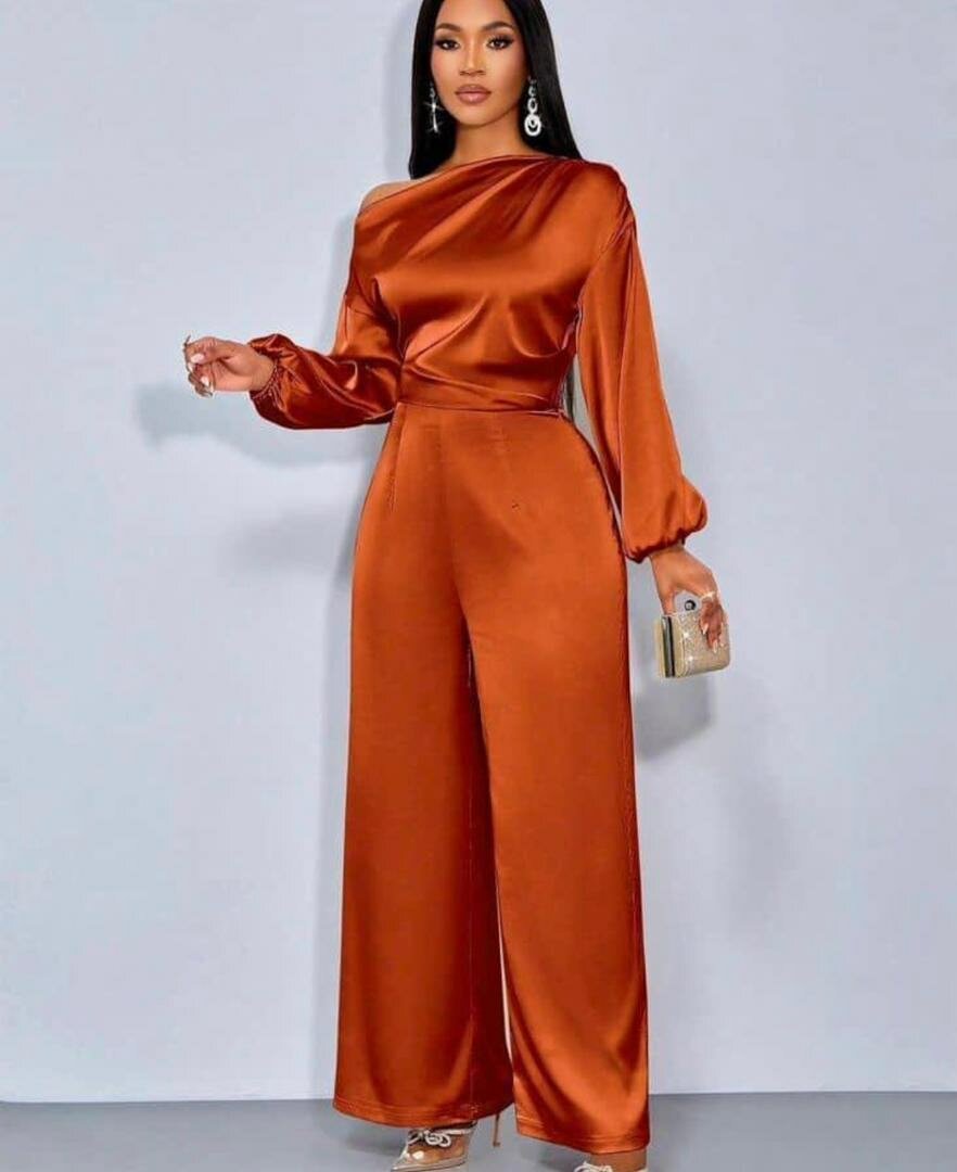 Combinaison satin élégante