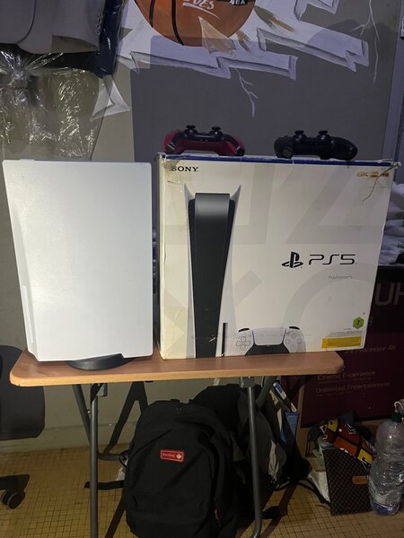 PS5 Édition standard ( Lecteur CD )