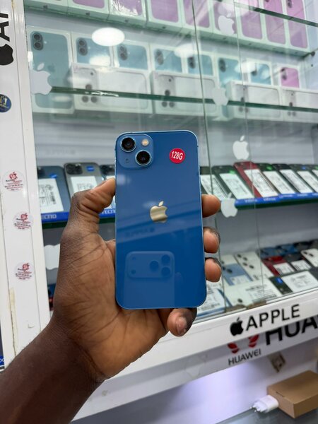 13 simple 128Go tout passe