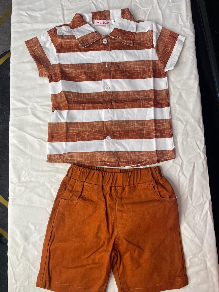 Tee-shirts , chemise et culotte