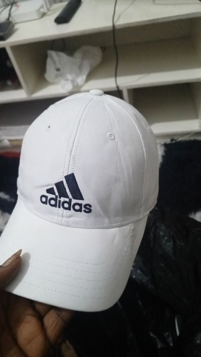Casquette Adidas Blanche